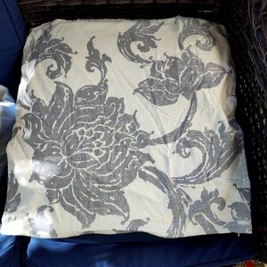 NEW Pottery Barn “Loretta” 22x22 Pillow Cover